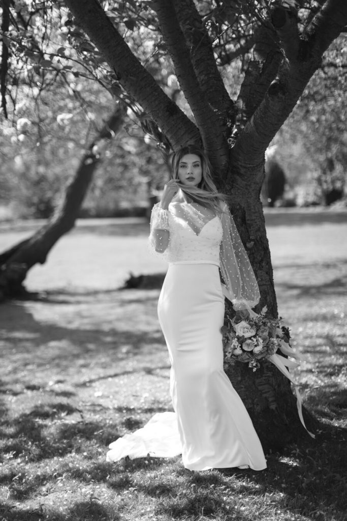 An elegant bridal editorial at Horwood House | Jun Tan Weddings