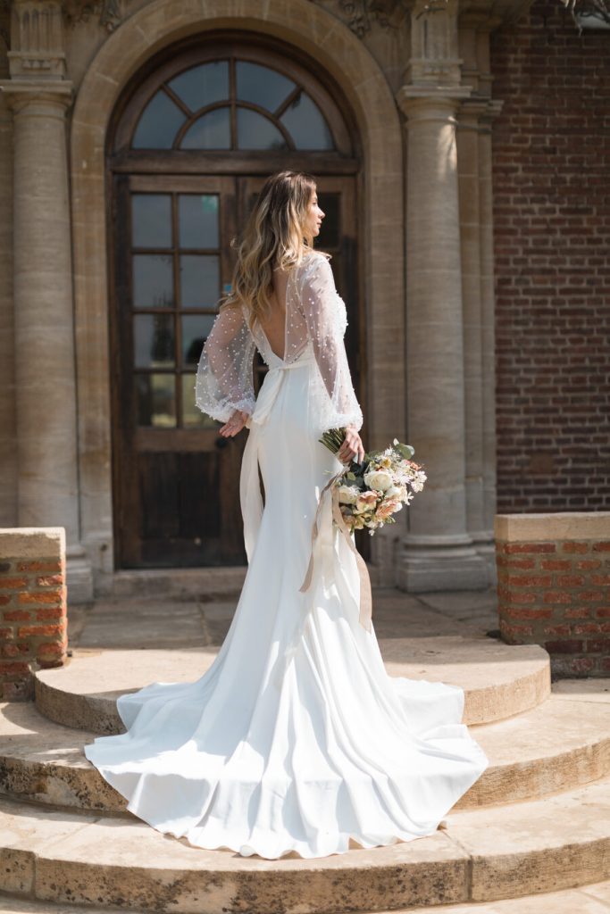 An elegant bridal editorial at Horwood House | Jun Tan Weddings