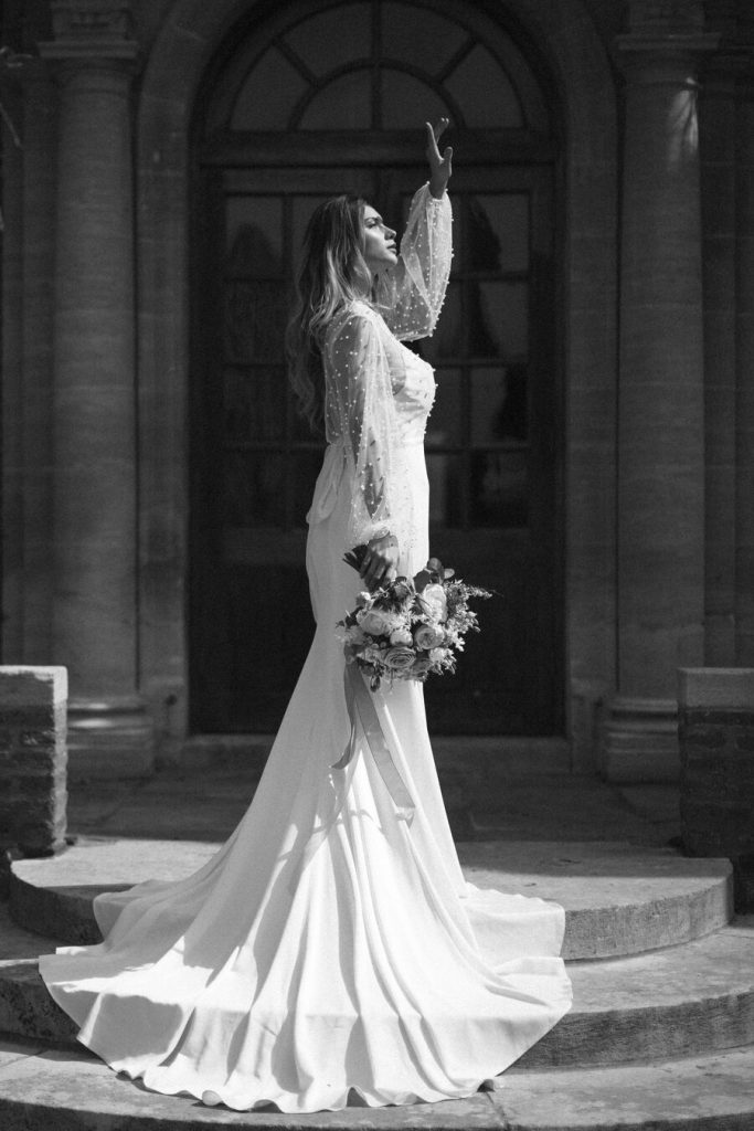 An elegant bridal editorial at Horwood House | Jun Tan Weddings