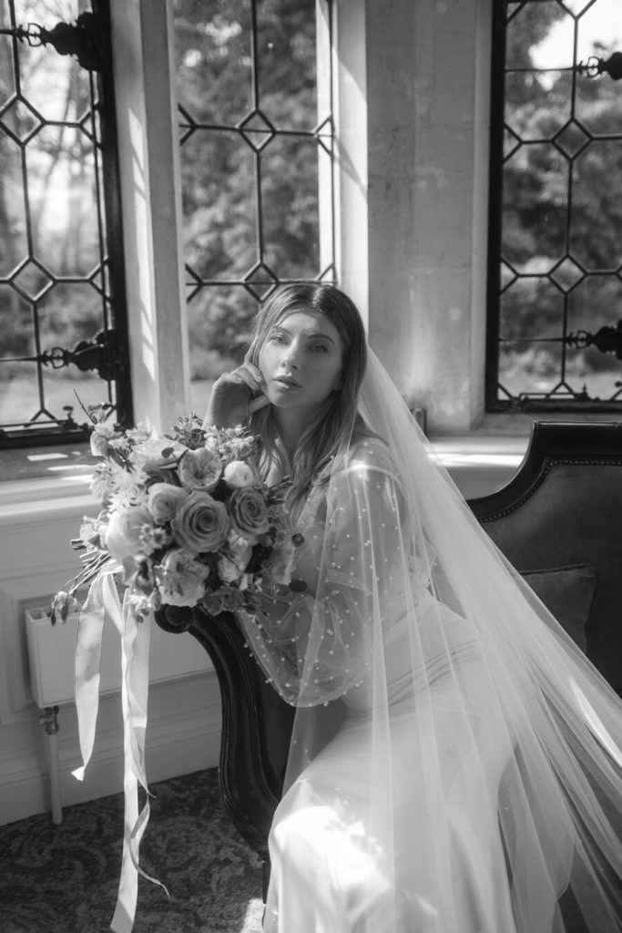 An elegant bridal editorial at Horwood House | Jun Tan Weddings