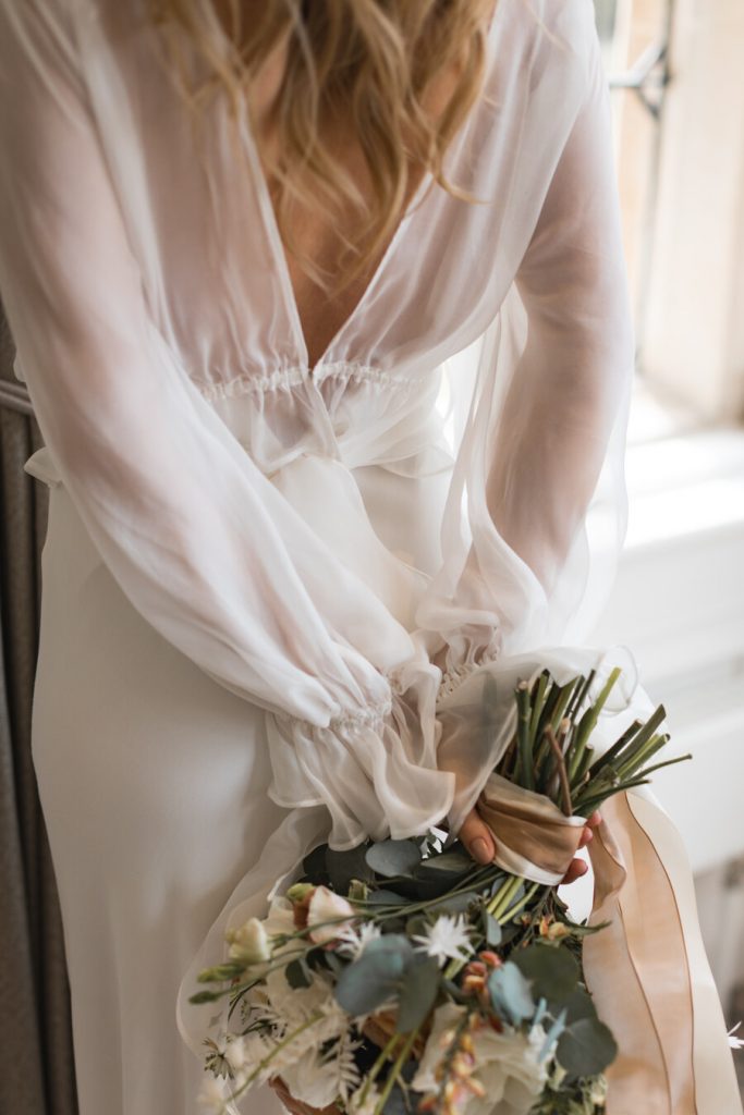 An elegant bridal editorial at Horwood House | Jun Tan Weddings