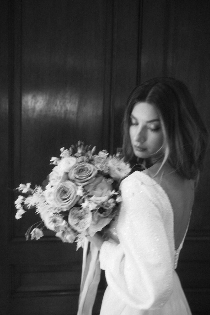 An elegant bridal editorial at Horwood House | Jun Tan Weddings