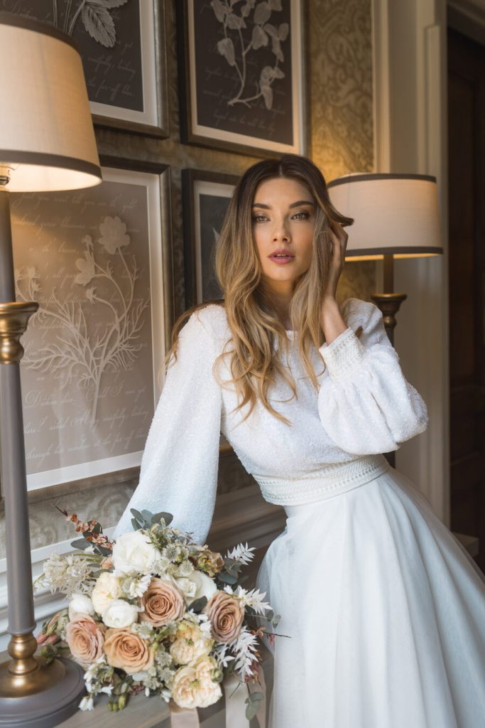 An elegant bridal editorial at Horwood House | Jun Tan Weddings