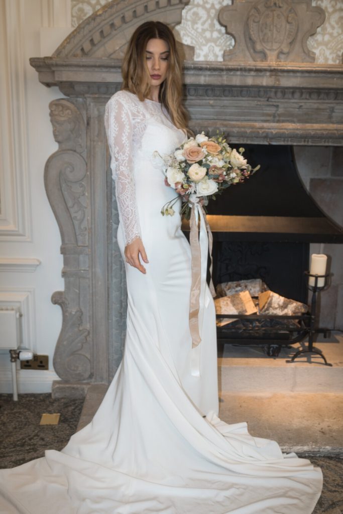 An elegant bridal editorial at Horwood House | Jun Tan Weddings
