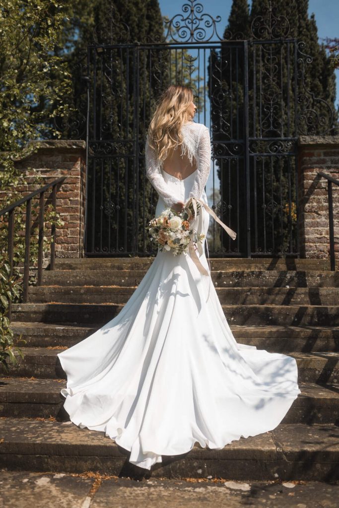 An elegant bridal editorial at Horwood House | Jun Tan Weddings