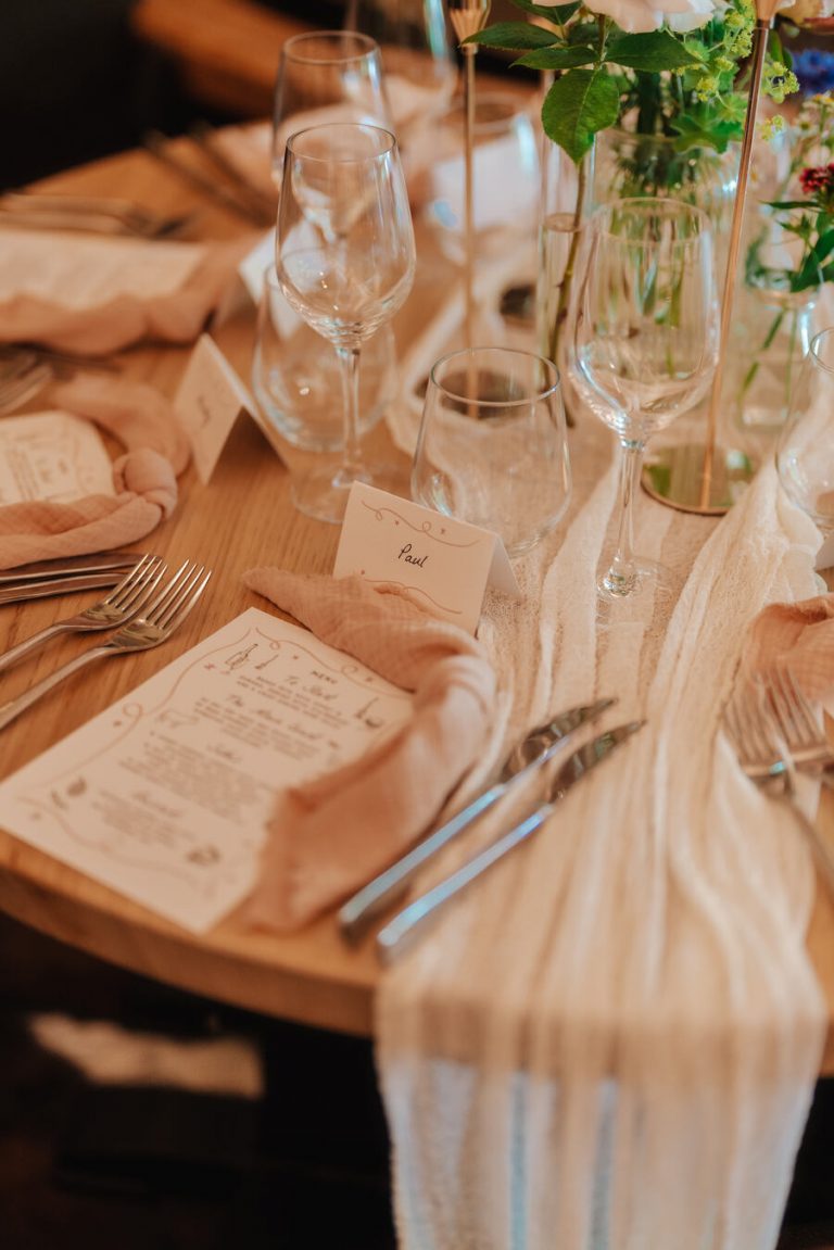 Understated styling with a hint of wildflowers for an intimate woodland wedding