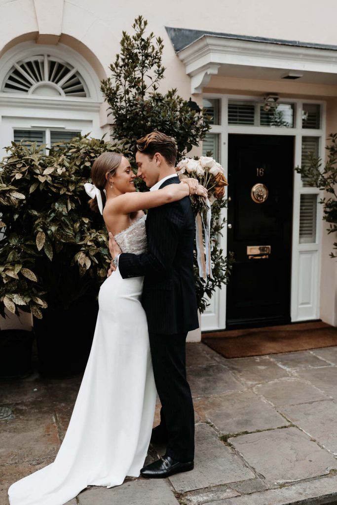 An intimate London elopement | UK wedding blog Love Story Inspiration