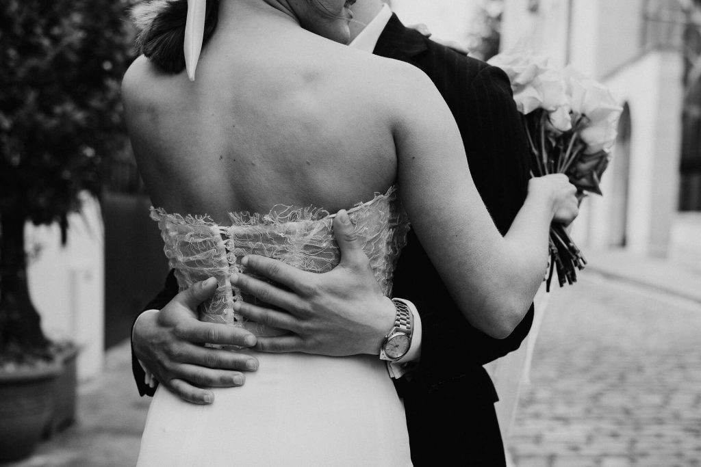 An intimate London elopement | UK wedding blog Love Story Inspiration