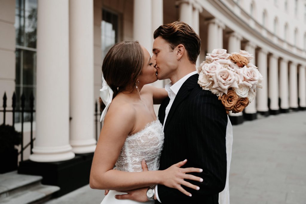 An intimate London elopement | UK wedding blog Love Story Inspiration