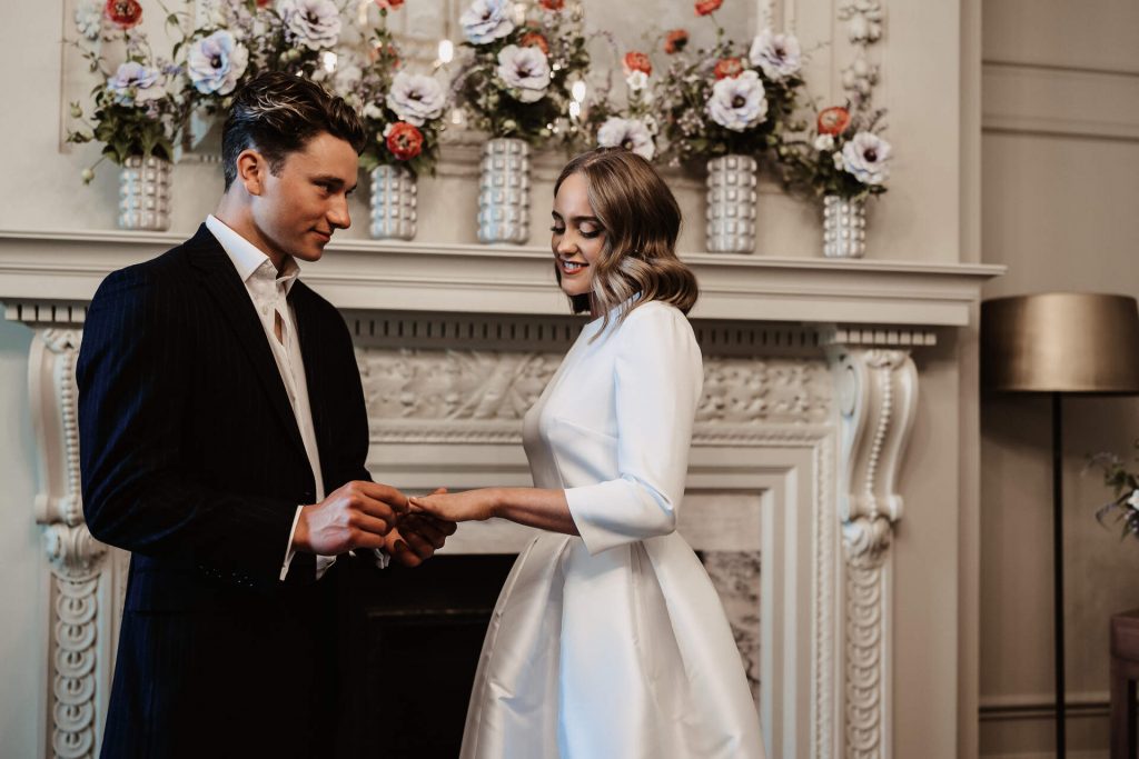 An intimate London elopement | UK wedding blog Love Story Inspiration