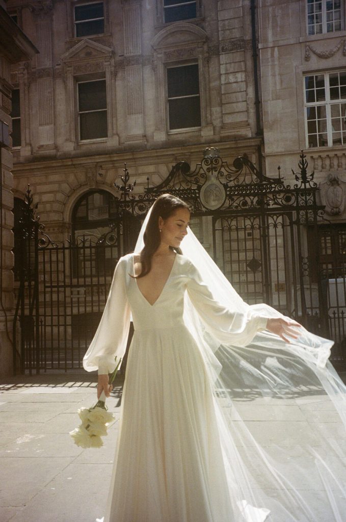 A minimalist and luxe London wedding editorial for Love Story Inspiration UK wedding blog