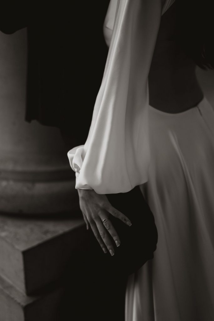 A minimalist and luxe London wedding editorial for Love Story Inspiration UK wedding blog