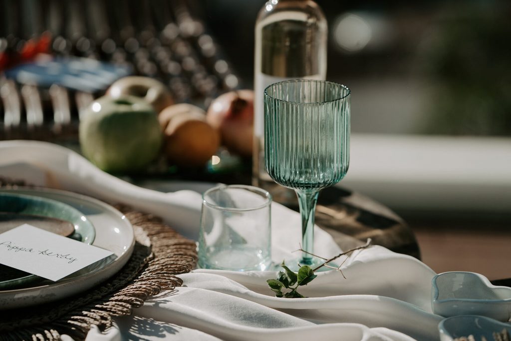 Table styling with an authentic relaxed Balearic vibe for a soulful celebration