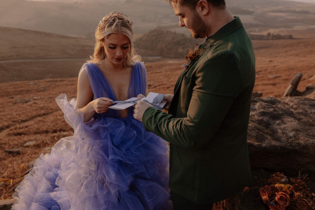 A celebrant-led ceremony with a meaningful handfasting moment | Helen Rose Photography