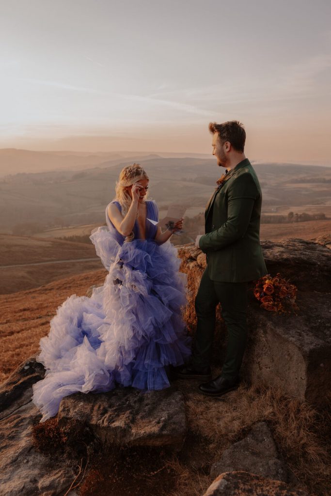 A celebrant-led ceremony with a meaningful handfasting moment | Helen Rose Photography