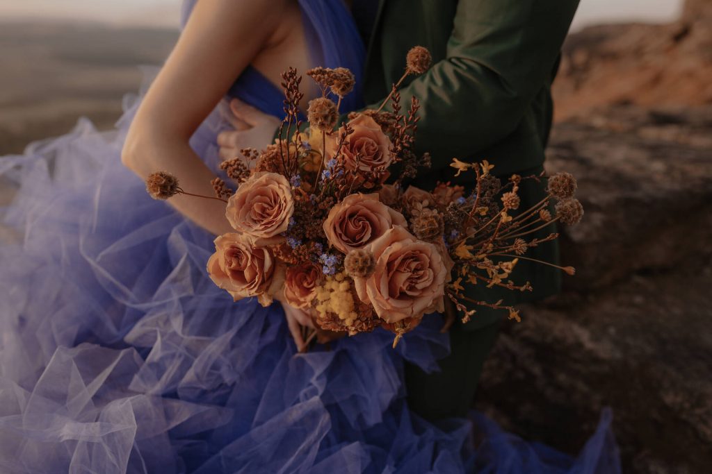 A celebrant-led ceremony with a meaningful handfasting moment | Helen Rose Photography