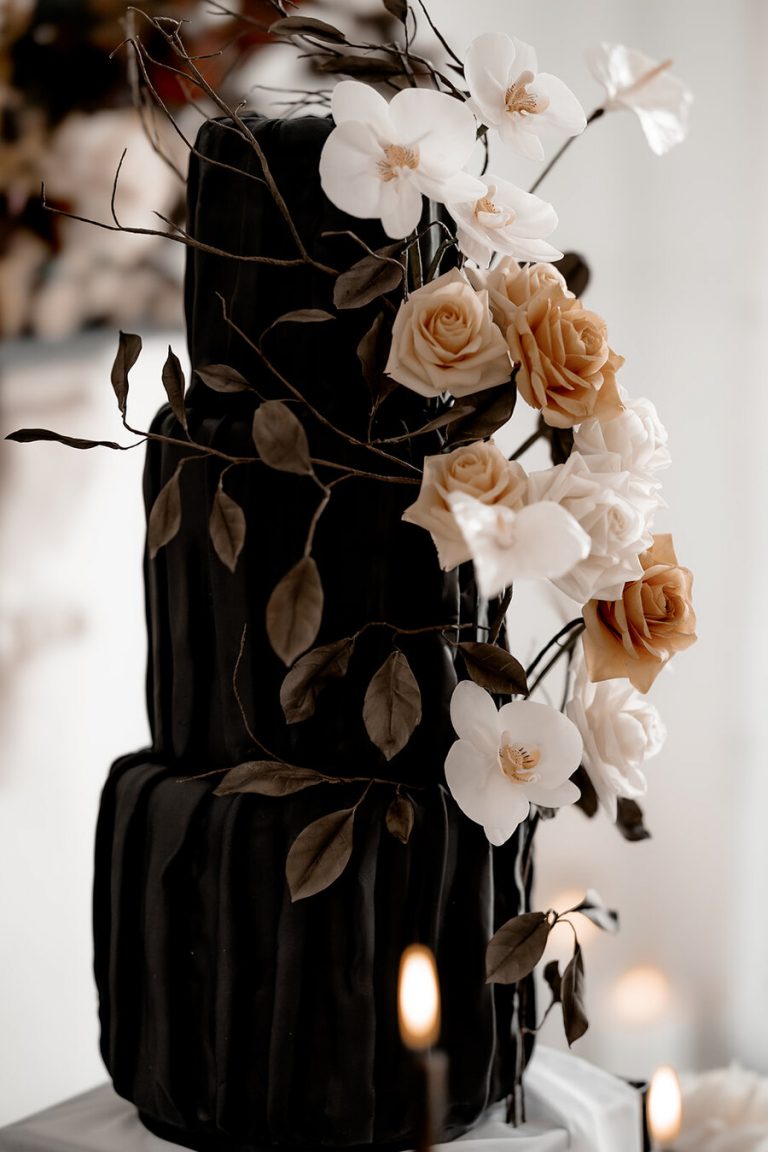 Valeria Dolci Cakes - a Love Story Inspiration recommended supplier