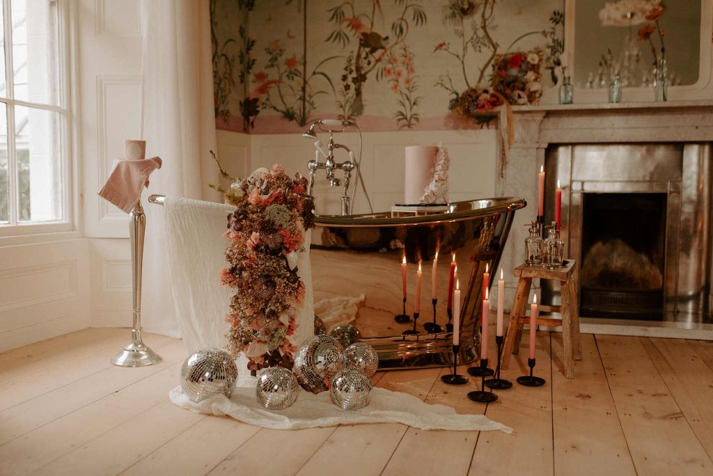 Country house wedding with dreamy floral scenes
