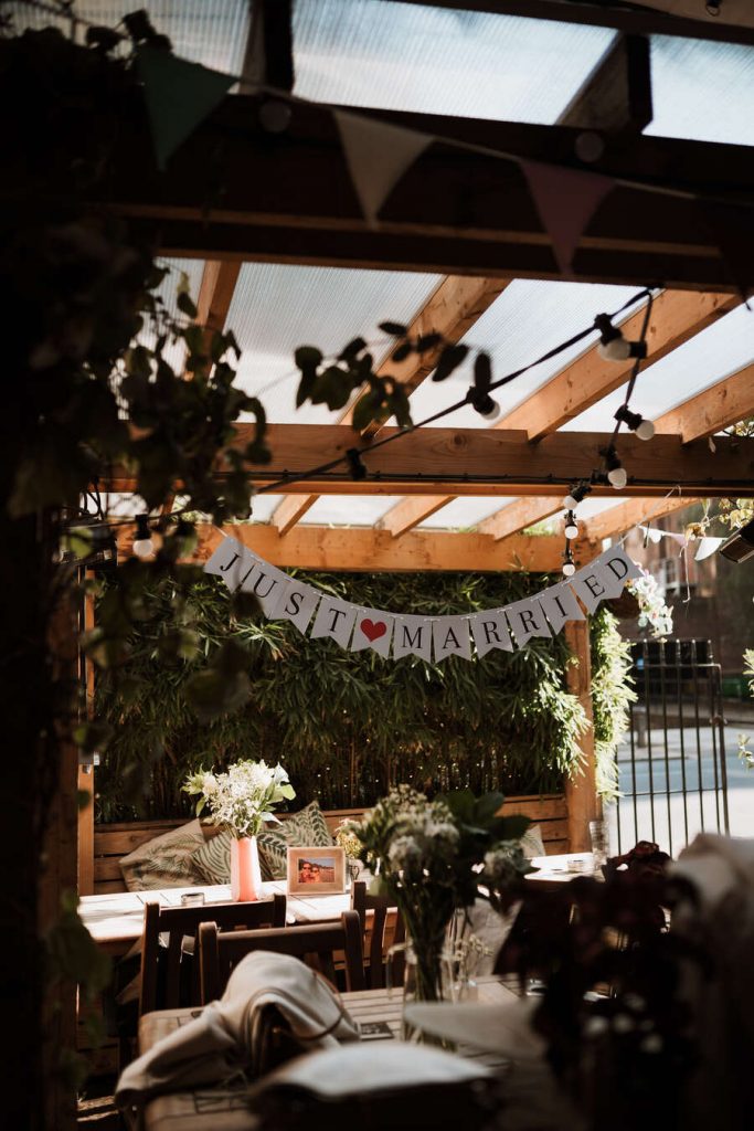 An intimate city wedding at Chelsea Town Hall