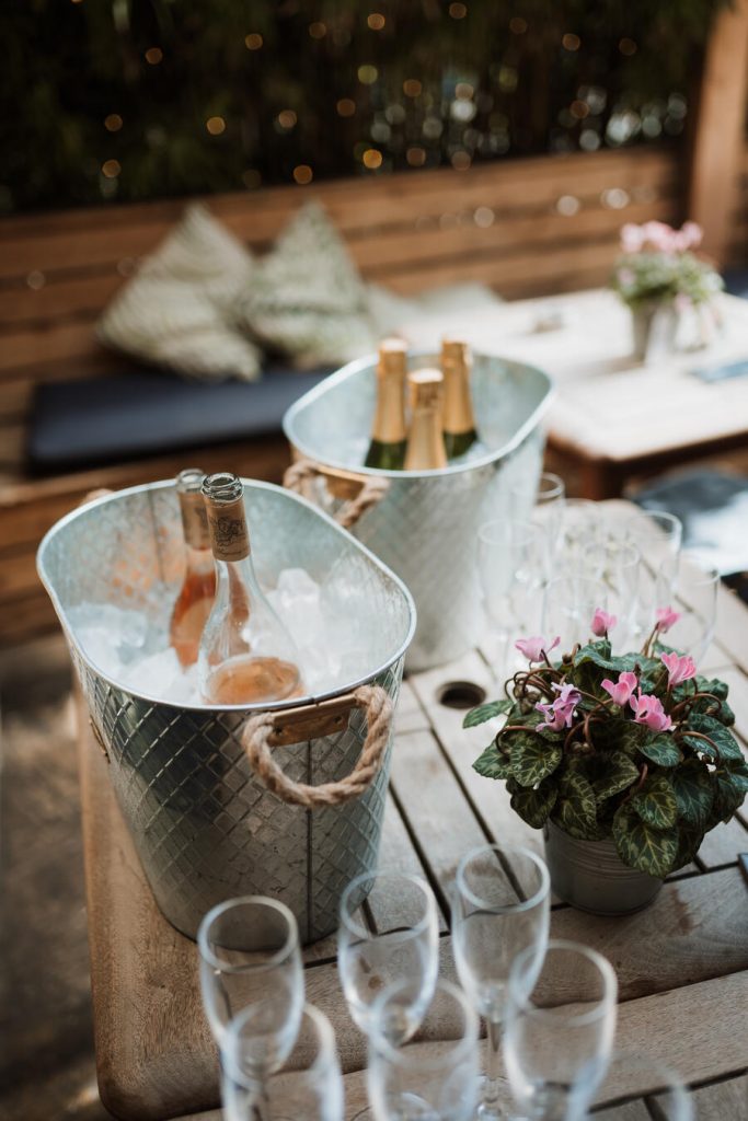 An intimate city wedding at Chelsea Town Hall