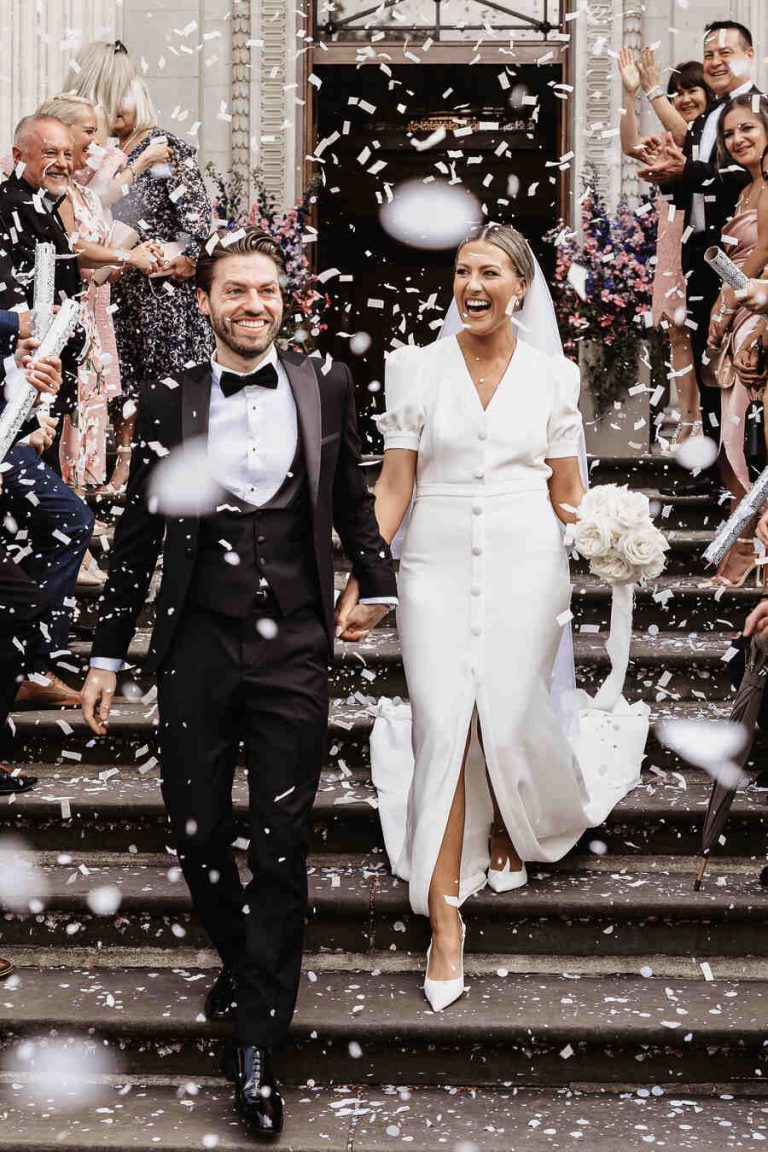 An elegant summer city wedding at Pavilion Club Knightsbridge and a bride in BON BRIDÉ