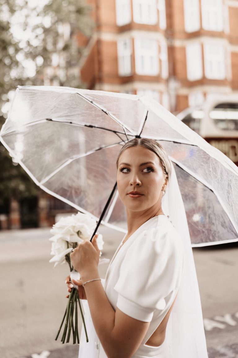 An elegant summer city wedding at Pavilion Club Knightsbridge and a bride in BON BRIDÉ