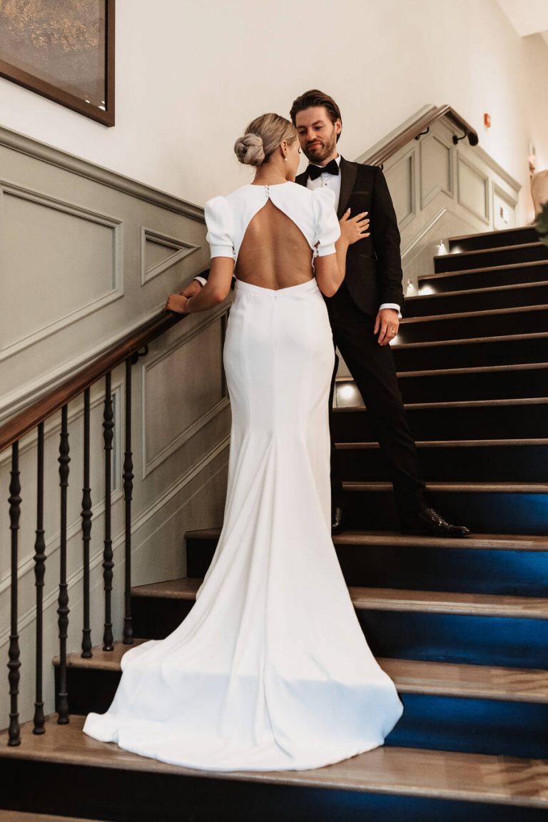 An elegant summer city wedding at Pavilion Club Knightsbridge and a bride in BON BRIDÉ