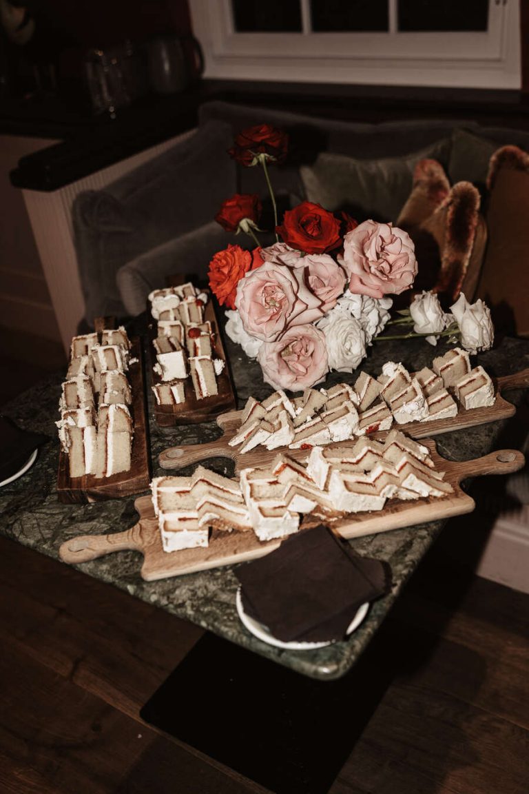 An elegant summer city wedding at Pavilion Club Knightsbridge and a bride in BON BRIDÉ