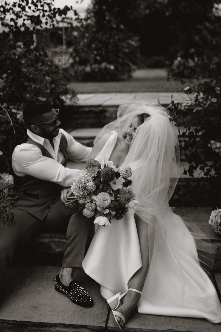 A summer garden party wedding | Faye Wilde Photography