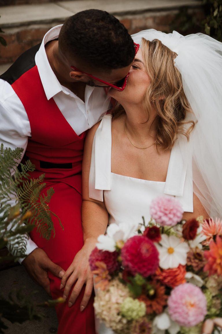 A summer garden party wedding | Faye Wilde Photography