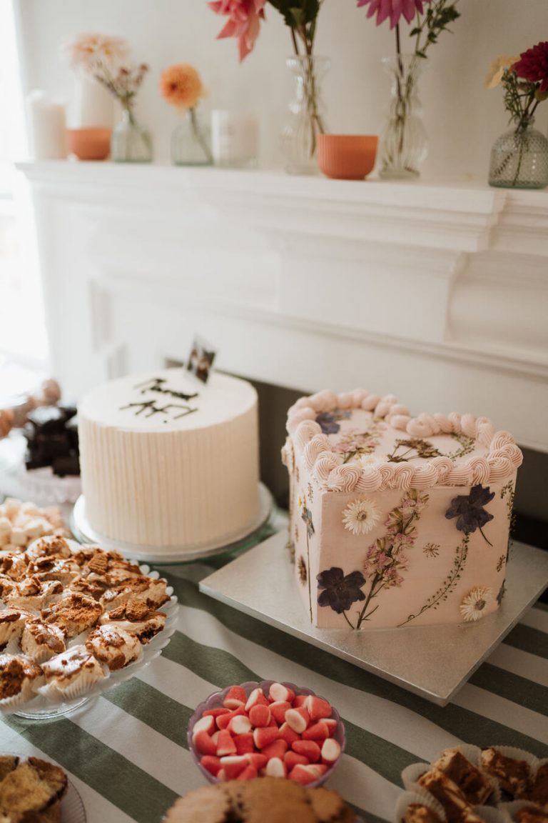 A summer garden party wedding | Faye Wilde Photography