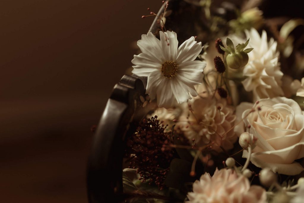 A dreamily romantic wedding editorial at Monmouthshire's Llantilio House