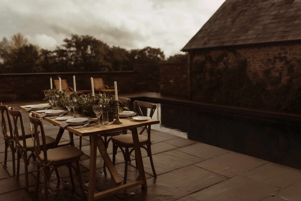 A dreamily romantic wedding editorial at Monmouthshire's Llantilio House