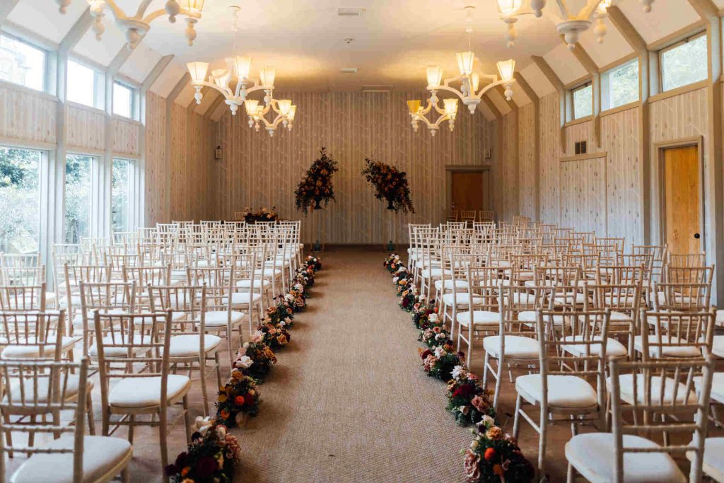 An elegant Autumnal wedding at Hampton Manor