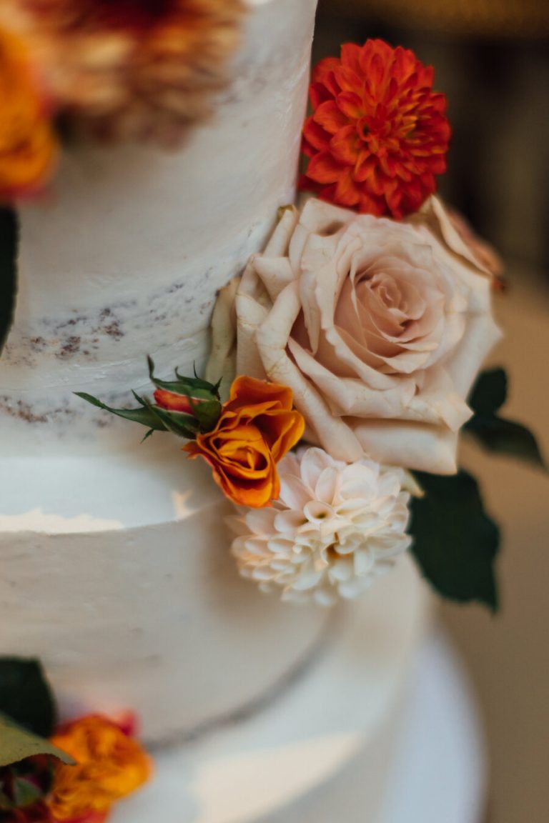 A countryside wedding with an elegant Autumnal palette