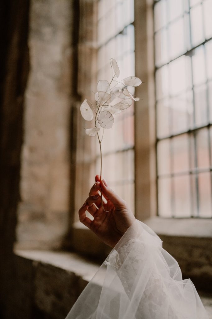 Elegant all white wedding inspiration for the modern bride at Gloucestershire's historic Blackfriars Priory