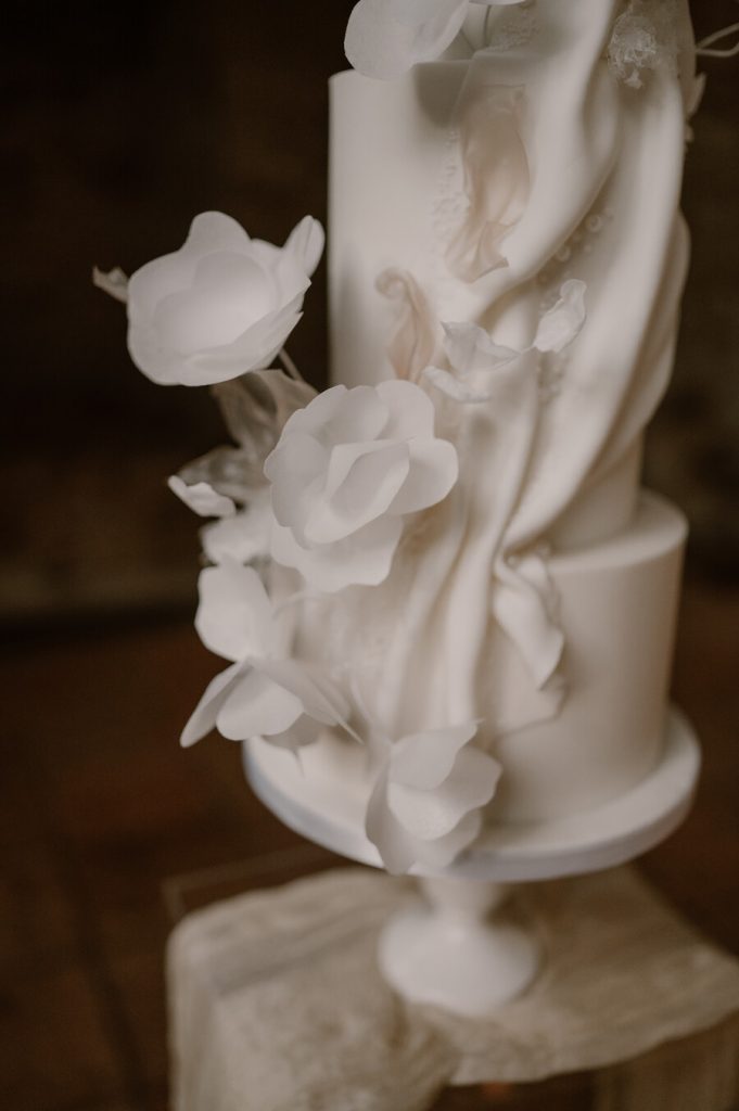 Elegant all white wedding inspiration for the modern bride at Gloucestershire's historic Blackfriars Priory