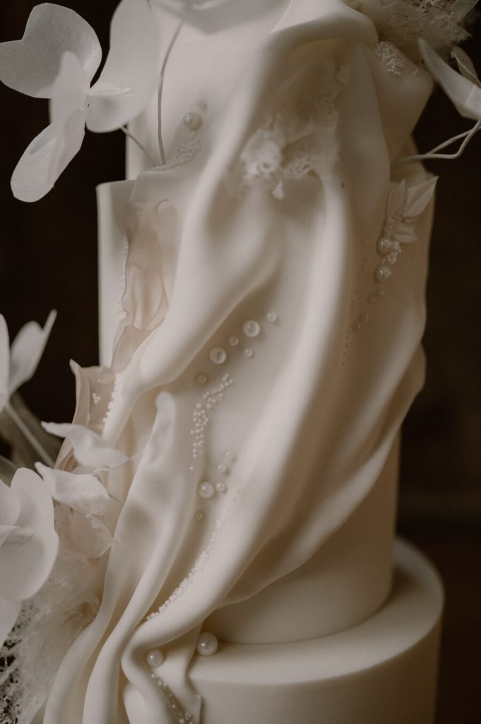 Elegant all white wedding inspiration for the modern bride at Gloucestershire's historic Blackfriars Priory