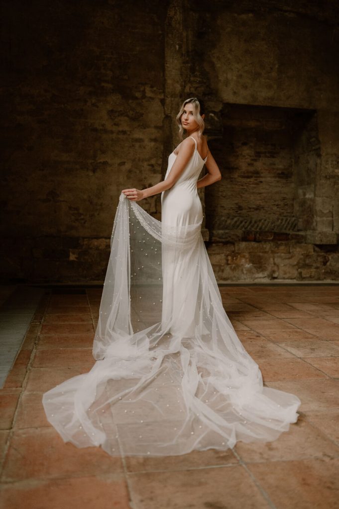 Elegant all white wedding inspiration for the modern bride at Gloucestershire's historic Blackfriars Priory
