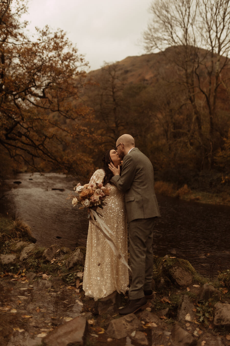 A small Autumnal wedding in The Lakes for Ash + Tom | Captured by Esme Whiteside Photography