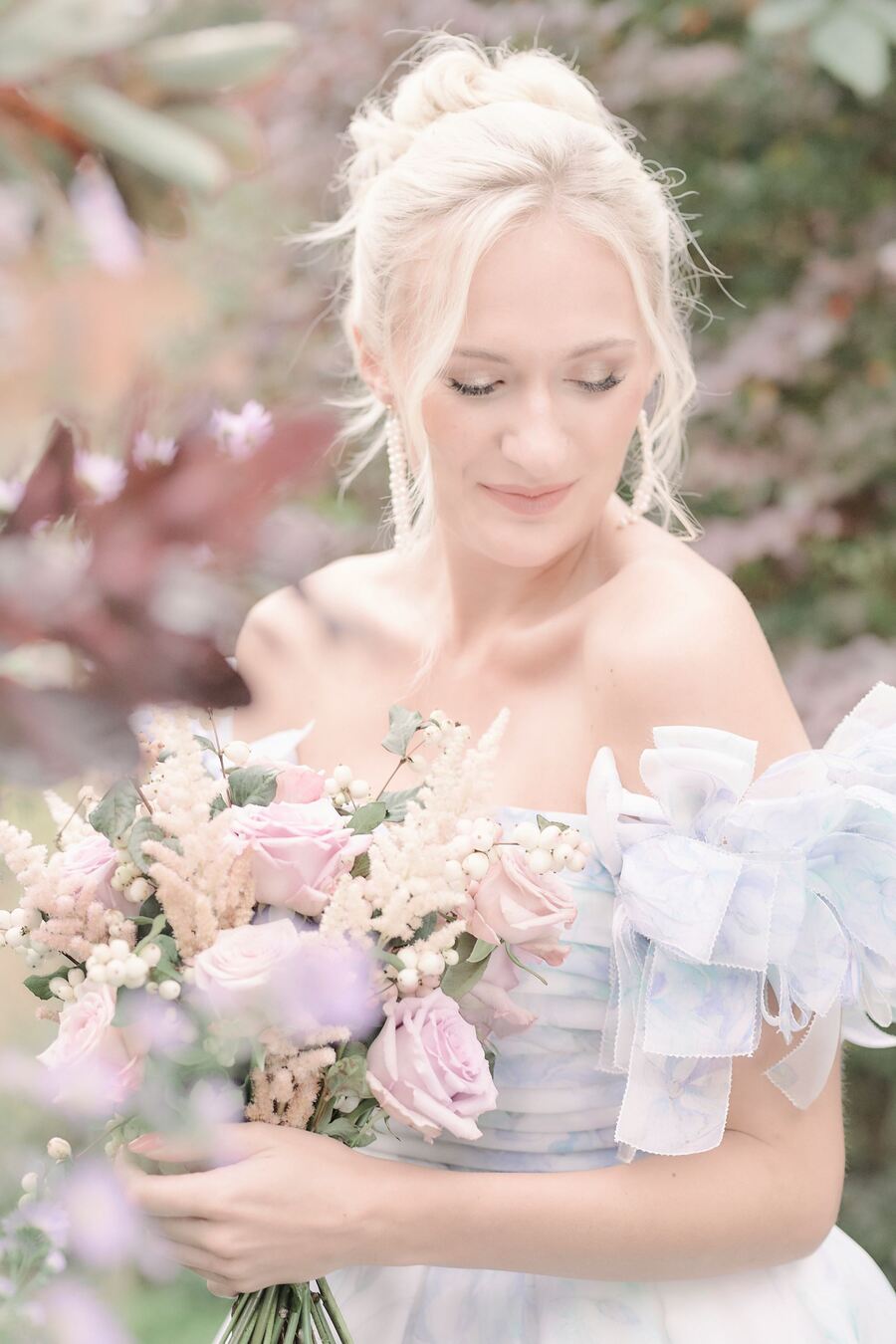 Spring time English countryside wedding inspiration with a pastel palette