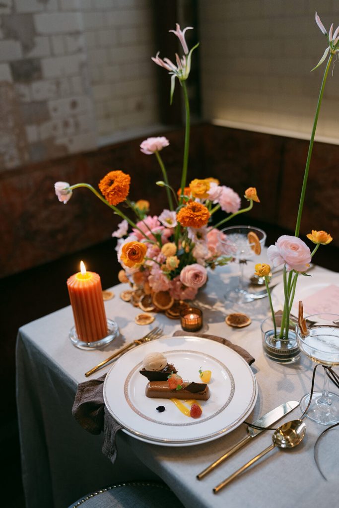 Colourful wedding scenes at an intimate London wedding with a playful Spring palette | Lynn Shapiro Photography