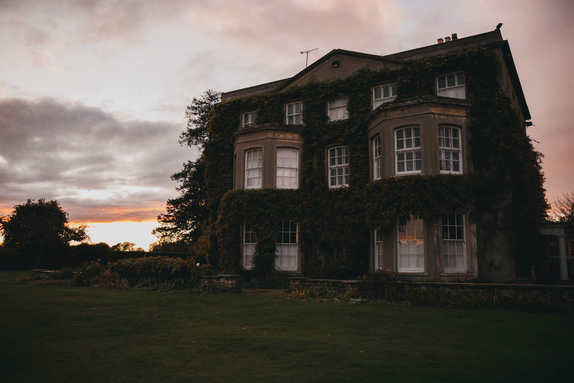 Love Story Inspiration - UK wedding blog and wedding supplier directory