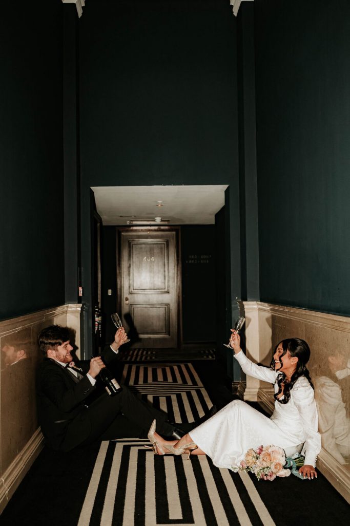 A chic, romantic Edinburgh elopement | A modern Love Story