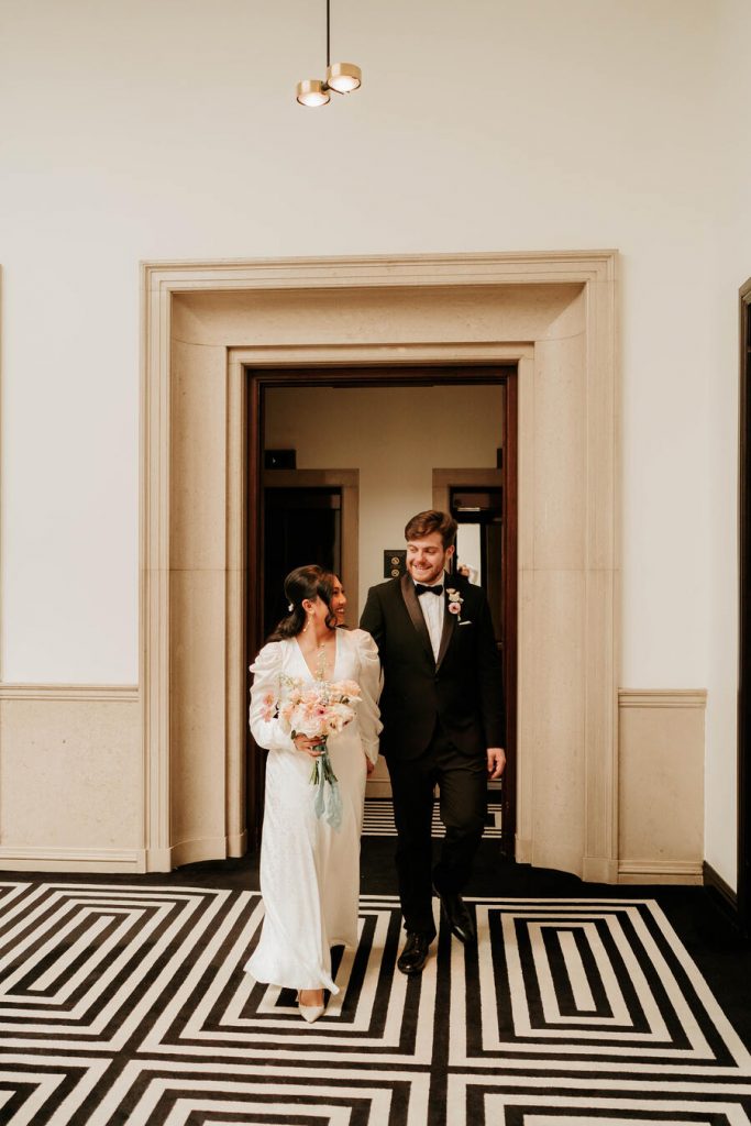 A chic, romantic Edinburgh elopement | A modern Love Story