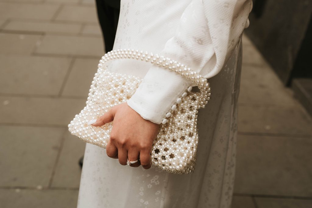 A chic, romantic Edinburgh elopement | A modern Love Story
