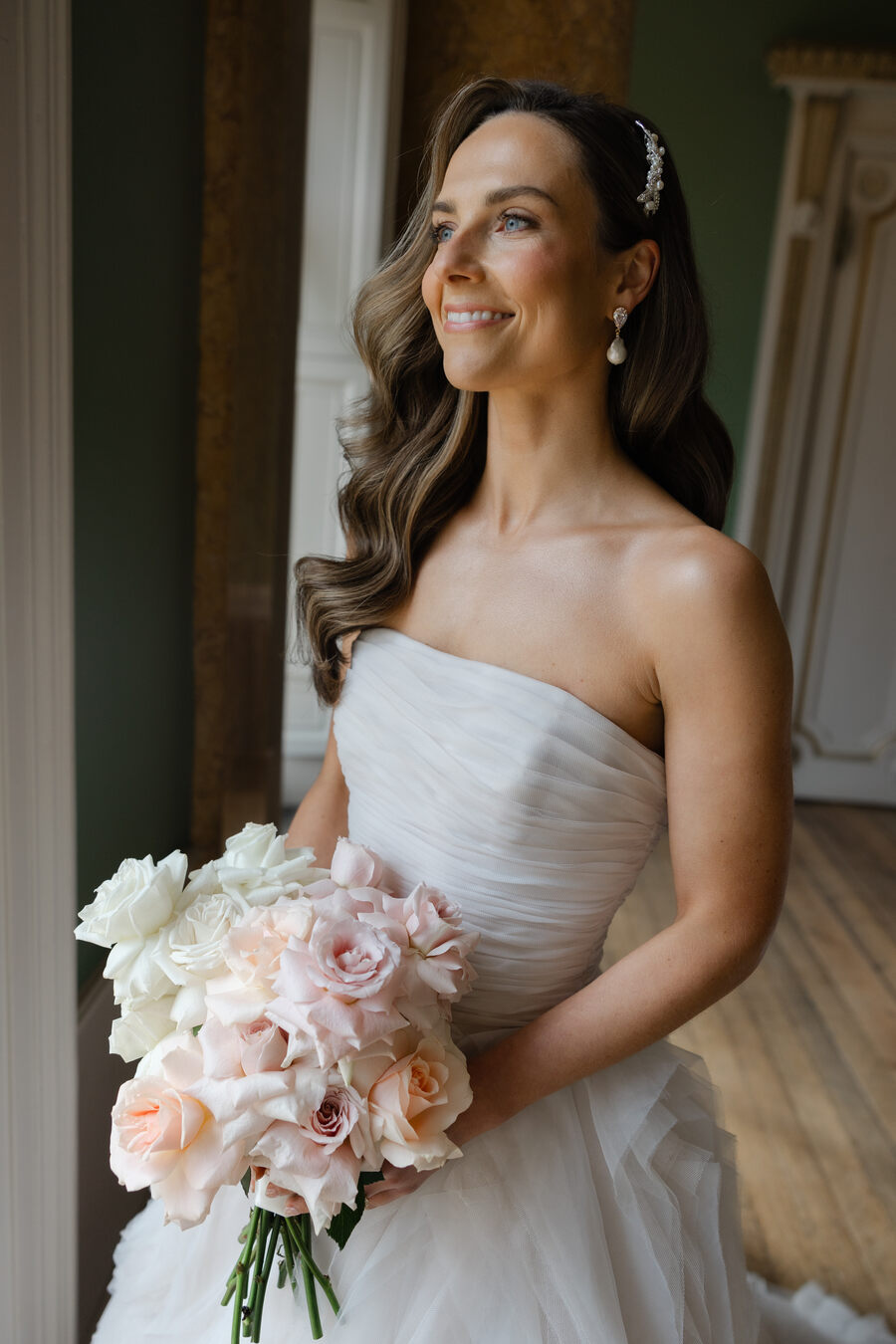 Modern wedding inspiration with an elegant spring palette of blush pinks, creams and hints of peach